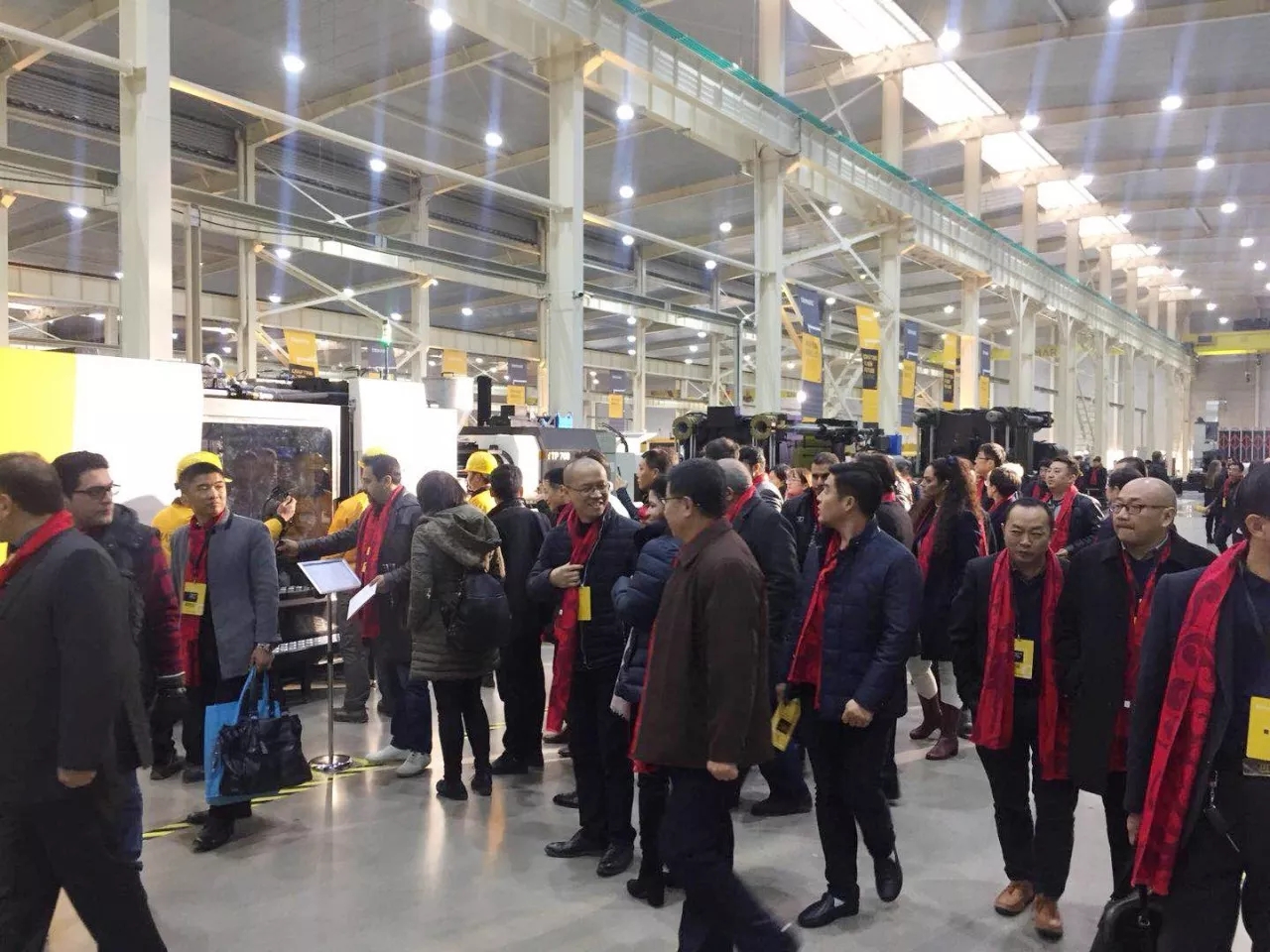 bti体育上演“两大喜”：：： 十周年庆+注塑智慧工厂完工