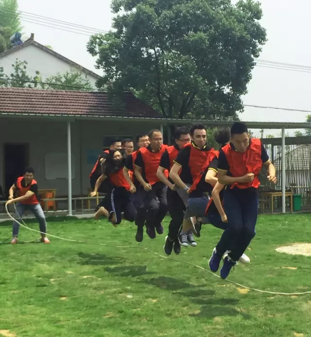 “向梦想出发” bti体育销售团建活动完善绽放